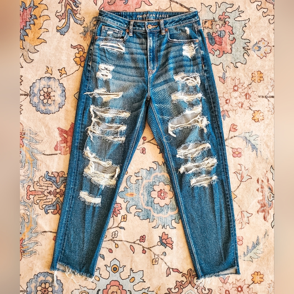 American Eagle Distressed Mom High Rise Ankle Jeans